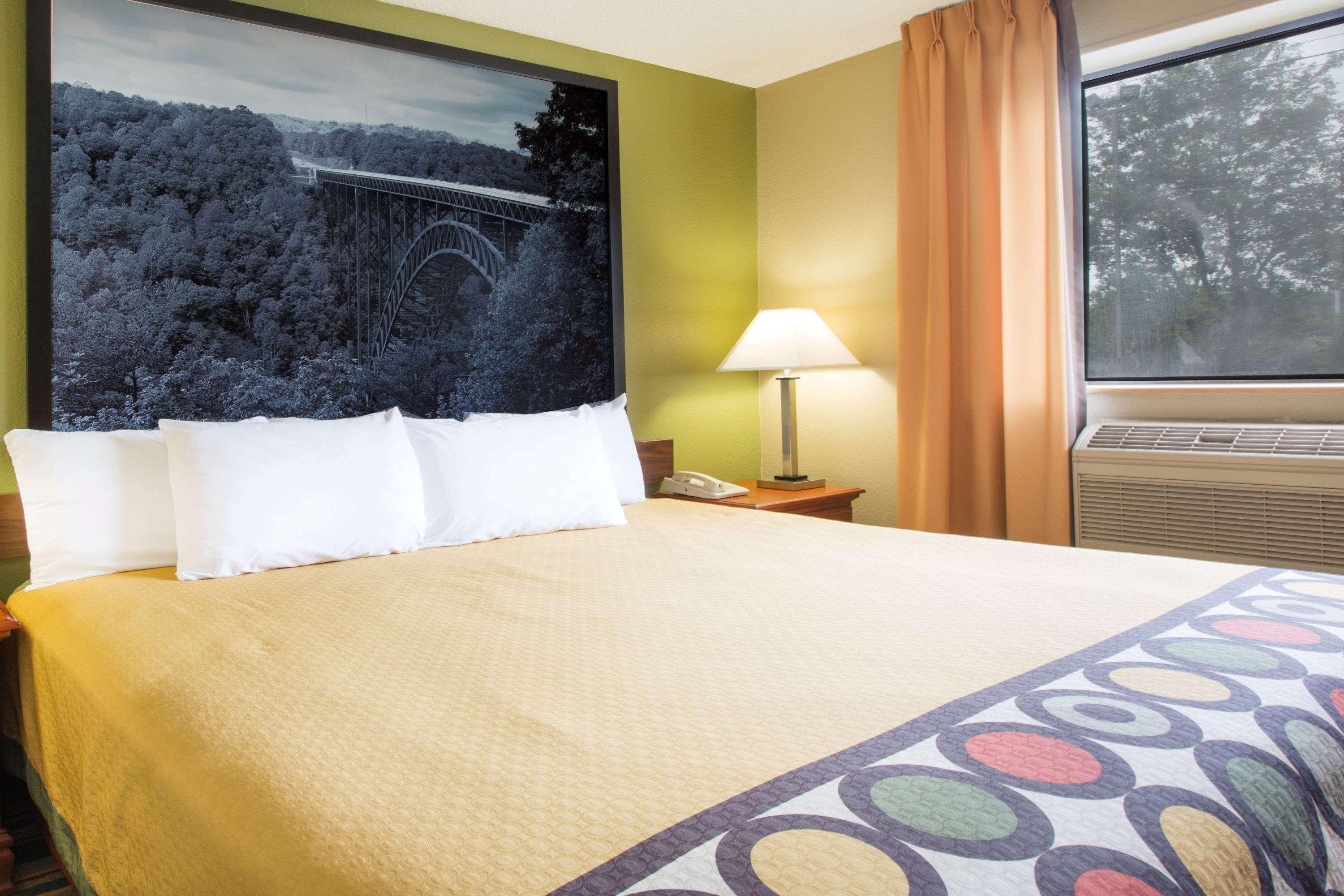 Hotel Super 8 By Wyndham Beckley Esterno foto
