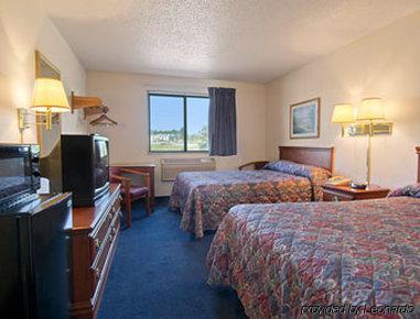 Hotel Super 8 By Wyndham Beckley Esterno foto